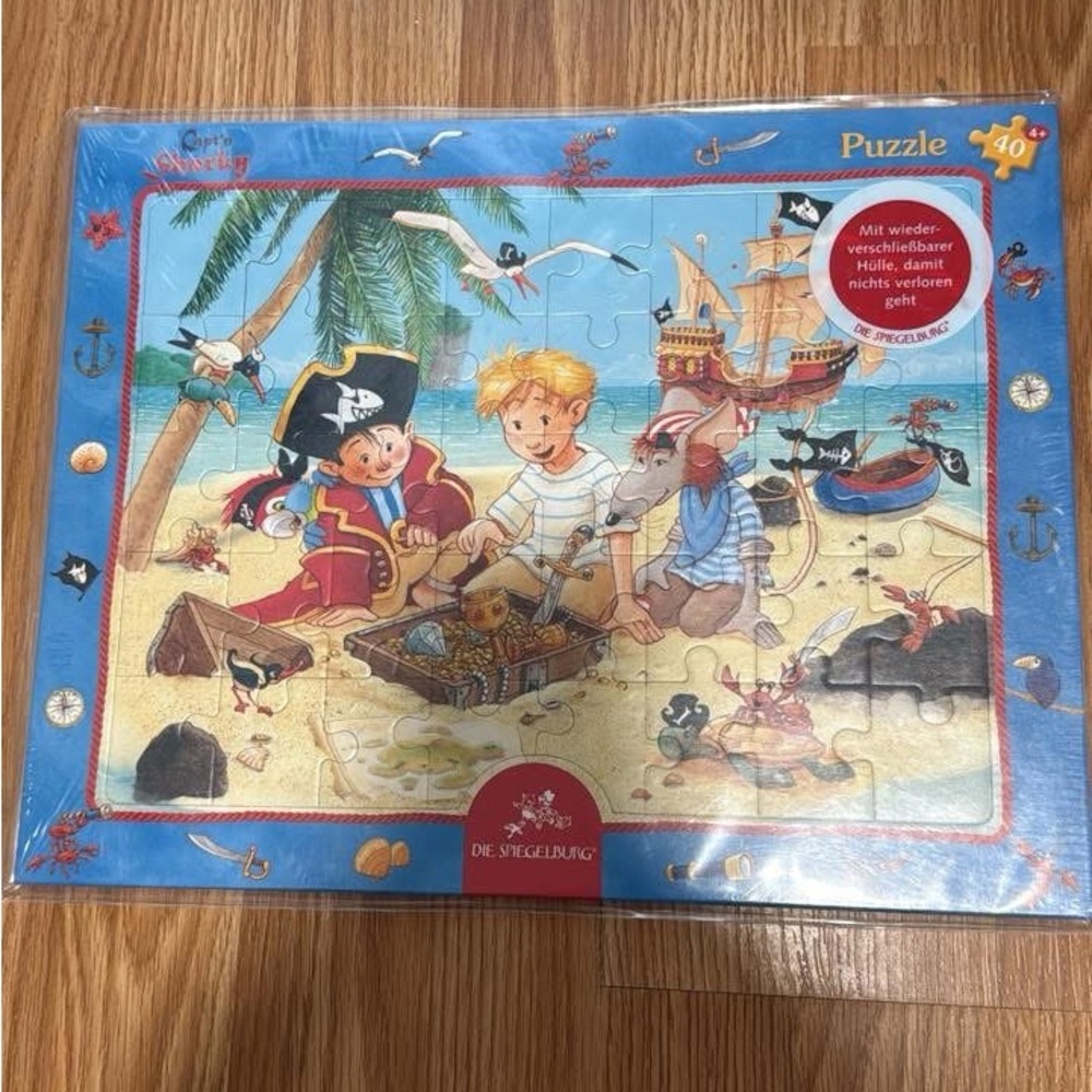 Kids Pirate Beach Puzzle - Blue Border (40 pcs)